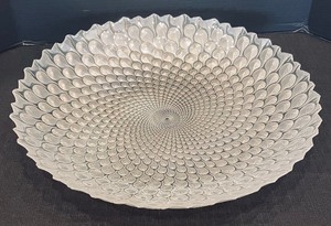 lot 188 image: Lovely Large Art Glass Platter