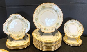 lot 192 image: Noritake China Grouping
