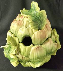 lot 134 image: Whimsical Cabbage Design Soup Tureen