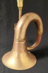 lot 137 image: Vintage Brass Car Horn
