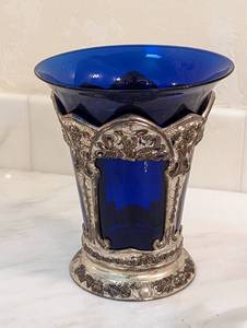 lot 47 image: Godinger Silver Plate and Italian Cobalt Glass Vase
