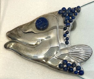 lot 149 image: Fish Themed Platter and Server with Blue Beaded Accents