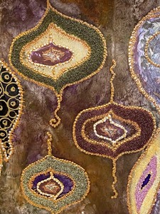 lot 72A image: Amazing Art Glass Platter with Beaded Accents including Stand