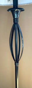 lot 325 image: Fine Floor Lamp