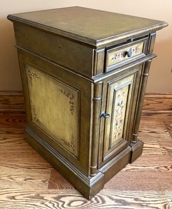 lot 326 image: Adorable Accent Cabinet with Drawer