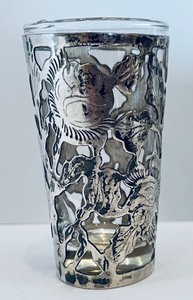 lot 332 image: 6 Vintage Petite Sterling Silver Overlay Cups
