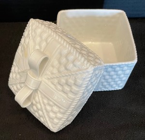 lot 344 image: Trio of Trinket Boxes by Celtic Weave