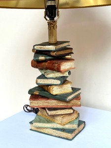 lot 43 image: Decorative Stacked Book Base Table Lamp