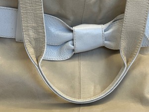 lot 437 image: Vintage Leather Roberta Gandolfi Handbag