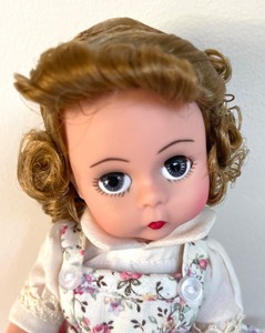 lot 378 image: Madame Alexander The Honeymooners 4 Doll Set