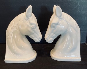 lot 393 image: White Porcelain Horse Head Book Ends