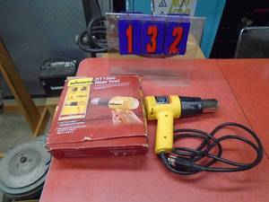 Wagner heat gun. Looks new. Tested & works. As shown.