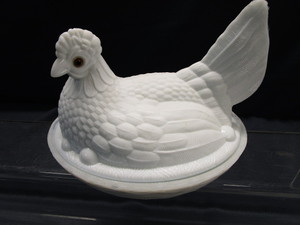Milk Glass Nesting Hen