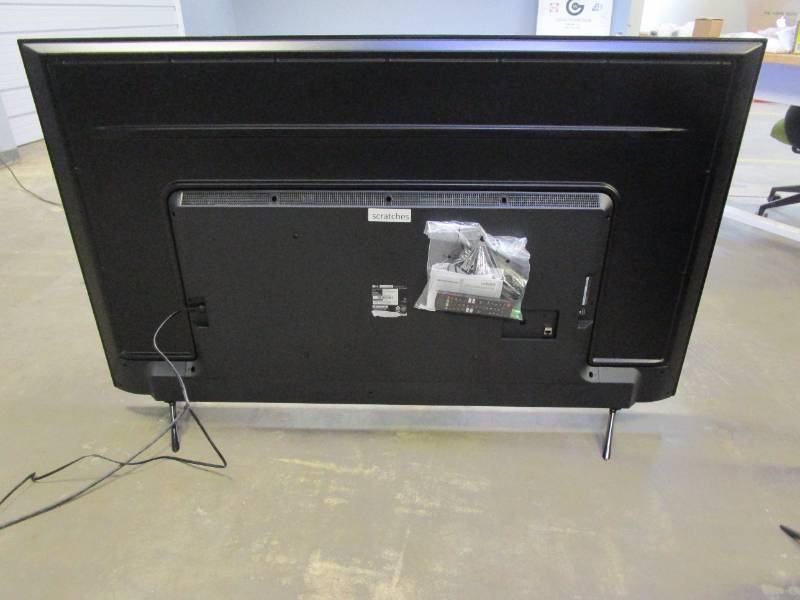 lot 851 image: LG 65 Class 4K UHD Smart LED TV - 65UQ7570PUJ (SCRATCHES)