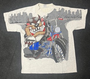 lot 16 image: 2 Taz Shirts