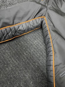 lot 19 image: Rare Vintage Arctic Wear Cat Black Orange Snowmobile Winter Jacket Coat Womens S
