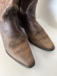 lot 70 image: Justin Boots Womens Size 9.5B Stampede Western L2562 Pointed Snip Toe YB1211