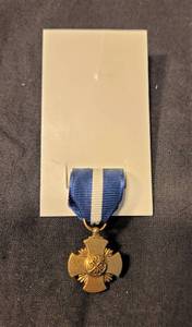 lot 68 image: United States Navy (USN) Cross Medal (NC)