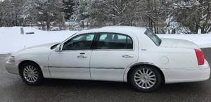2003 Lincoln Town Car Signature
