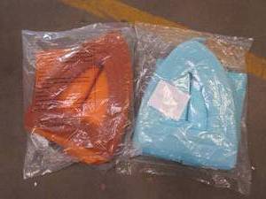 lot 675 image: 2 Pack Cat Houses - Burnt Orange & Baby Blue (OPEN PACKAGING)