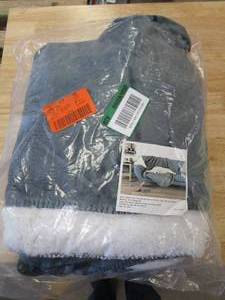lot 730 image: Petmaker  Waterproof Pet Plush Throw Blanket in Gray (OPEN PACKAGING)
