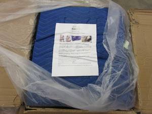 lot 765 image: Stalwart 75-CAR1074 Moving Set of 13-Dual Layer Padded Blankets in Blue & 1 Red (OPEN BOX)