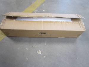 lot 884 image: Lavish Home Wall Rail-Mounted Hanging Rack with 6 Hooks-Entryway Hallway, or Bedroom-Storage Organization for Coats, Towels, Bags (White) (OPEN BOX)