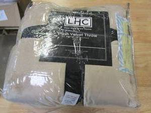 lot 894 image: Plush Velvet Throw in Tan 60 in x 70 in (OPEN PACKAGING)