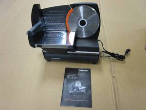 lot 193 image: Chefman Die-Cast Electric Meat & Deli Slicer RJ49 (OUT OF ORIGINAL BOX)