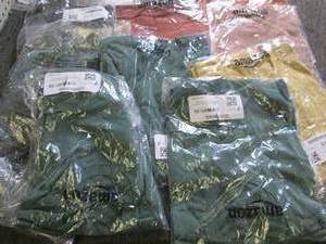 12 mens small t shirts...