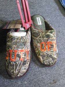size small off duty slippers...