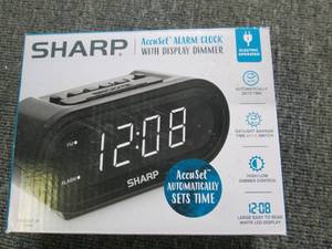 sharp accu set alarm clock with dis...