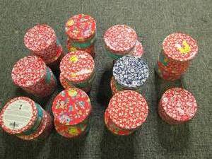 21 tins of pioneer women wax melts...