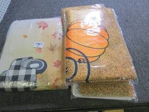 4 halloween rugs and 1 runner all n...