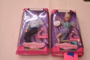 2 Dolls