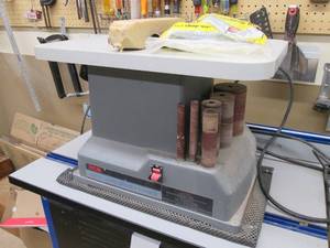 lot 204 image: Ryobi Benchtop Oscillating Spindle ...