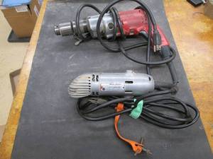 lot 230 image: Heavy duty electric Milwaukee Magnu...