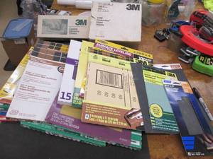 lot 232 image: Collection of assorted grit sand pa...