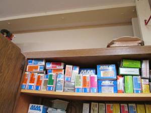 lot 237 image: Top shelf lot to include massive va...
