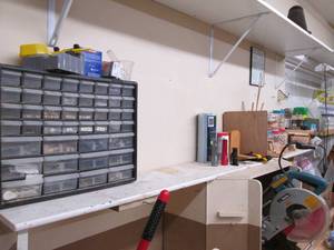 lot 281 image: Multi-compartment Parts organizer a...