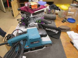 lot 300 image: Genesis and Makita belt Sanders wit...