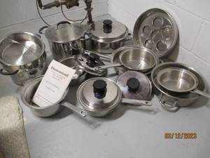 lot 1 image: Stainless steel cookware and steame...