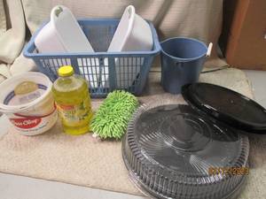 lot 28 image: Cleaning supplies and buckets...
