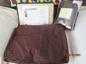 lot 85 image: Lot of Split King size bed sheets...