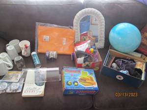 lot 87 image: Lot of assorted household items, se...