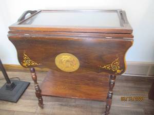 lot 90 image: Drop leaf table on wheels, top meas...