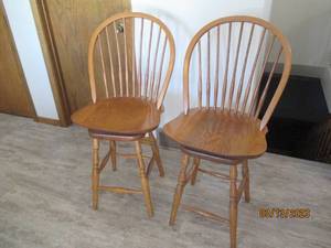 lot 102 image: 2 Swivel top chairs...