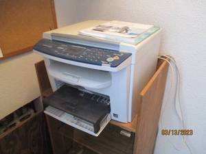 lot 103 image: Canon Image class D420 printer on s...