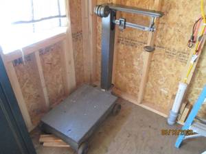 lot 115 image: Fairbanks weighted scale...