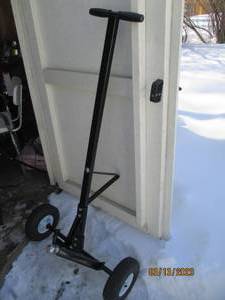 lot 135 image: 5 foot trailer dolly with 1 78 ba...